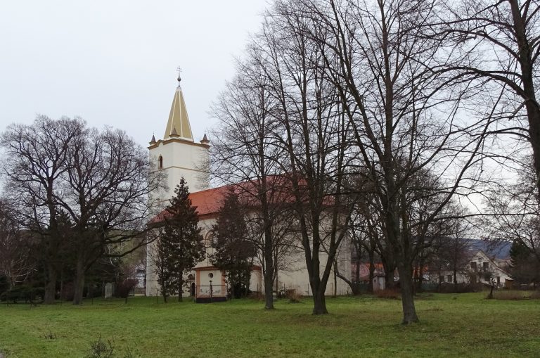 Rímskokatolícky kostol Panny Márie Nanebovzatej